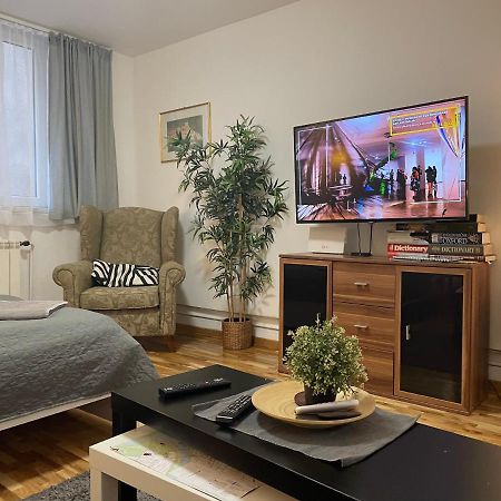 Axis Mundi Appartement Belgrado Buitenkant foto
