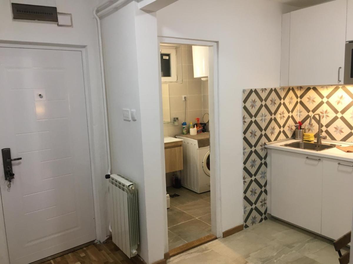 Axis Mundi Appartement Belgrado Buitenkant foto