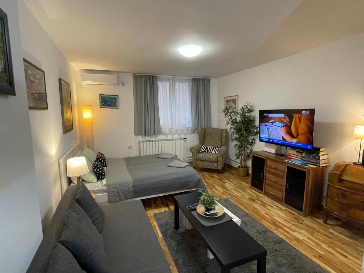 Axis Mundi Appartement Belgrado Buitenkant foto