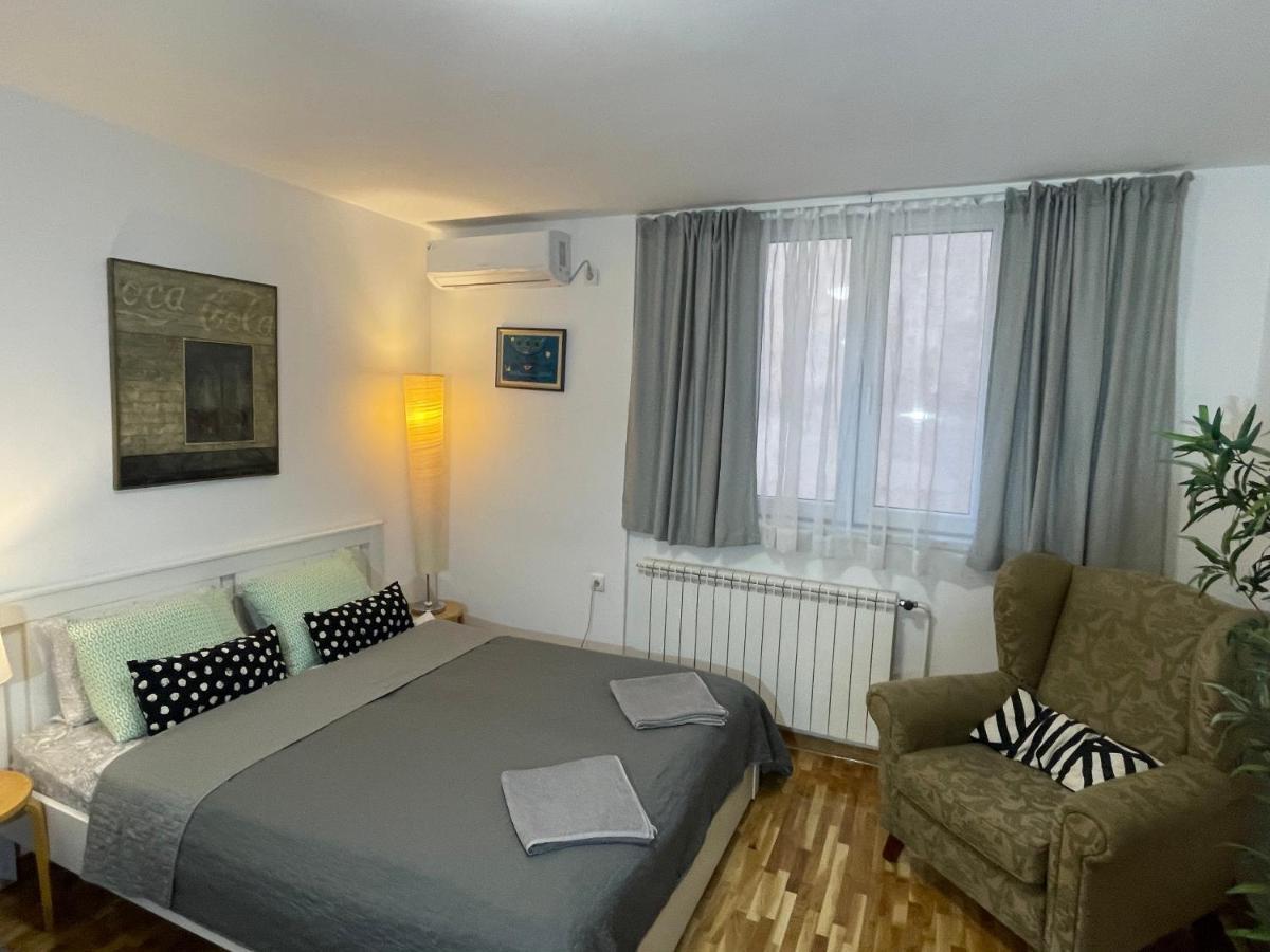 Axis Mundi Appartement Belgrado Buitenkant foto