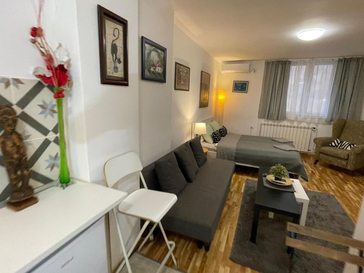 Axis Mundi Appartement Belgrado Buitenkant foto